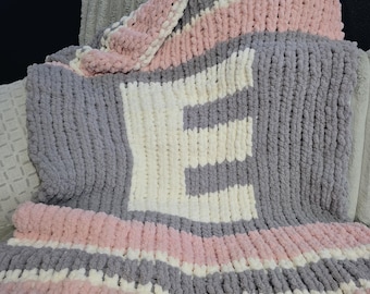 Hand-made Chunky-knit Blanket with Letter