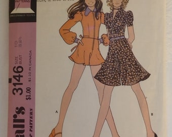 McCall's 3146  **SEE DESCRIPTION** Vintage Zip Front Jumpsuit // Pantdress Pattern - Misses' 70s Romper - Bust 32.5" Vintage Size 10