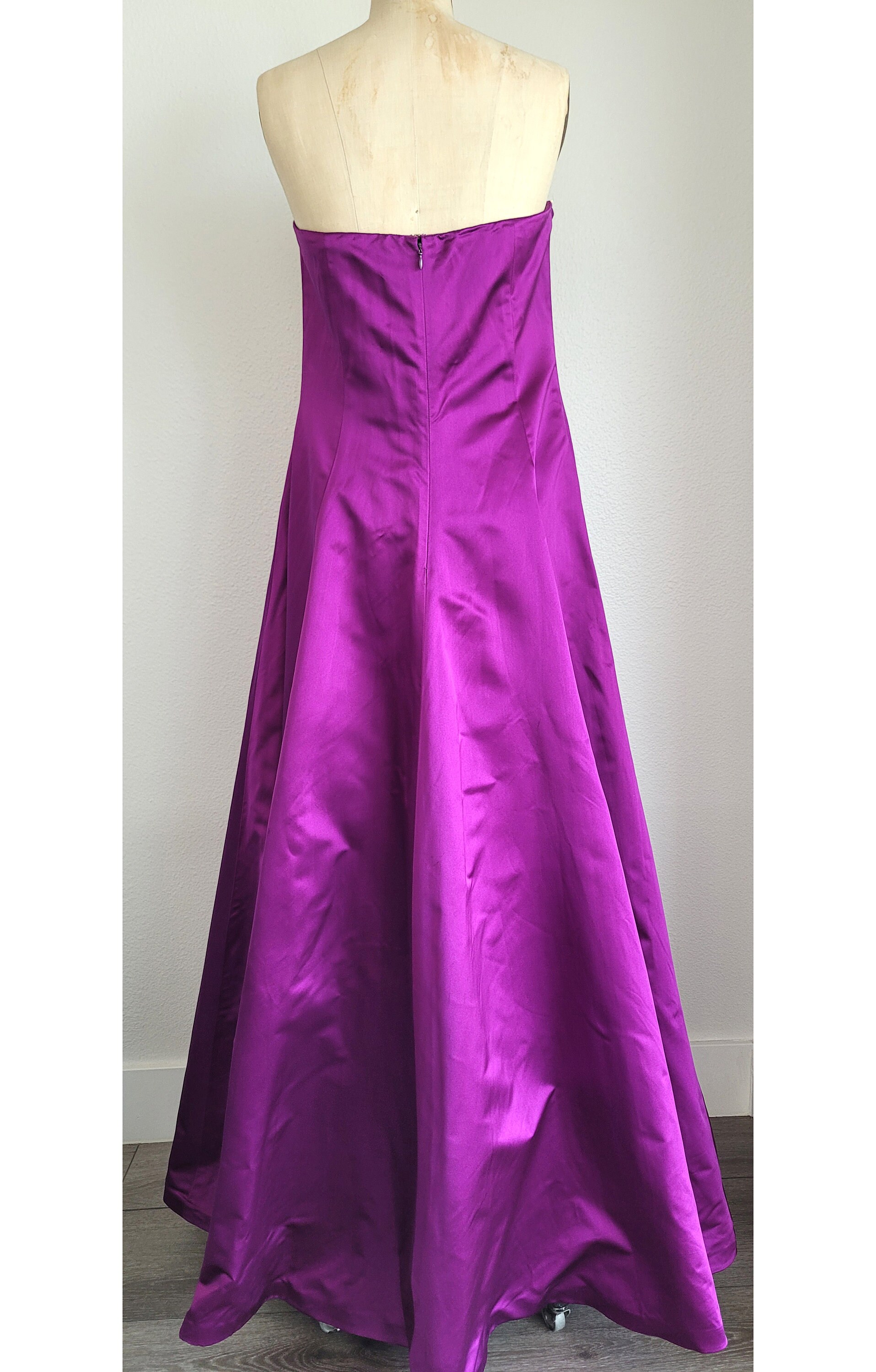 Violet Ralphs Ralph Lauren Collection, Violet-color, Strapless, Satin, Floor-length ...