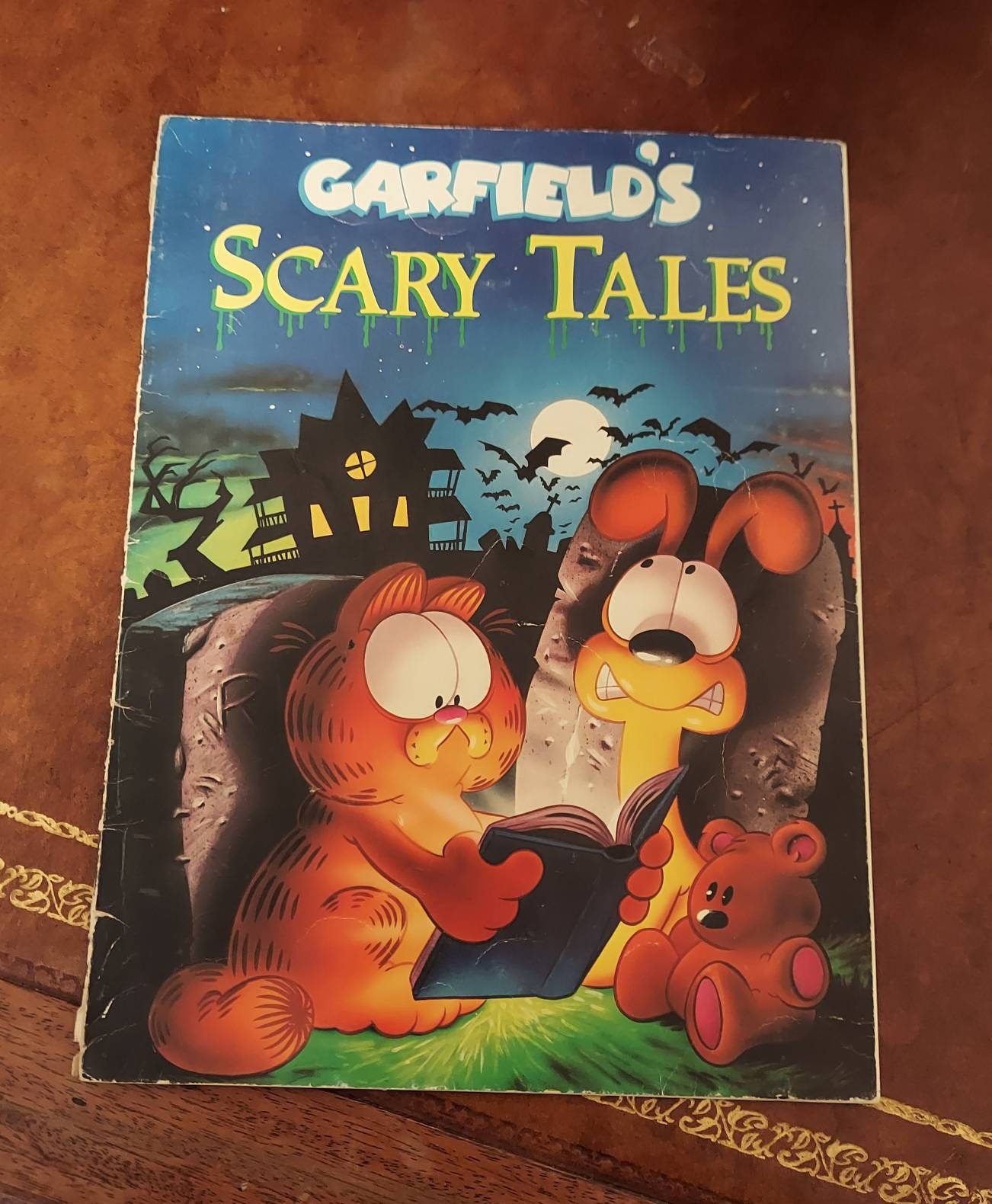 Garfield Scary Tales - Etsy