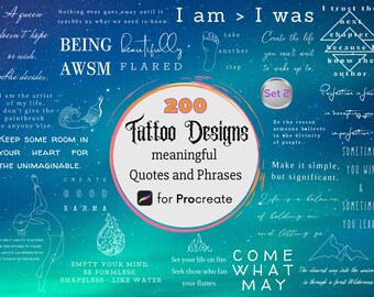Op de afbeelding: Een turquoise blauwe achtergrond met 200 tattoo-ontwerpen, betekenisvolle citaten en zinnen voor Procreate. De tekst is in een zwart gotisch lettertype. De afbeelding bevat een penseelpictogram en de tekst "Set 2".