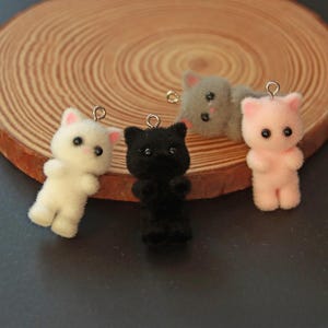 2Pcs Cute Cat Charms, Resin Animal Charms Pendant, DIY Jewelry Accessories, Bracelet Necklace Earring Findings Craft Supplies