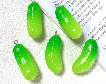 5/10Pcs Simulated Cucumber Charms, Resin Vegetables Pendant, DIY Jewelry Accessories, Bracelet Necklace Earring Findings Craft Supplies