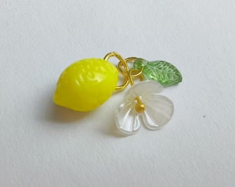 5/10 piezas de colgantes de flores y limones, lindos dijes de resina con forma de fruta para llaveros, pendientes y accesorios para bolsos - Suministros de joyería con plantas frescas y vibrantes