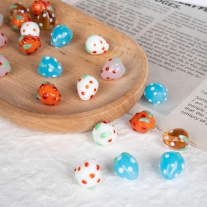 Conjunto de 5 peças de contas de vidro em formato de morango, framboesa, pingentes de frutas, brincos de morango, acessórios para bijuterias DIY para pulseiras e colares.