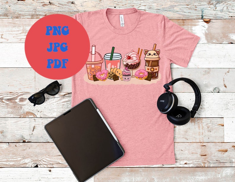 Peut inclure: Un t-shirt rose avec un motif graphique de diff&eacute;rentes boissons et desserts. Les boissons comprennent du th&eacute; &agrave; la boba, du caf&eacute; glac&eacute; et un milk-shake. Les desserts comprennent un cupcake, un beignet et une barre de chocolat.