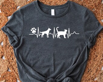 Vet Heartbeat T-shirt, Veterinarian Gift,Cute Cat-Dog Shirt,New Veterinary Shirt,Love Animal Shirt,Vet Student Tee,Future Veterinarian Shirt