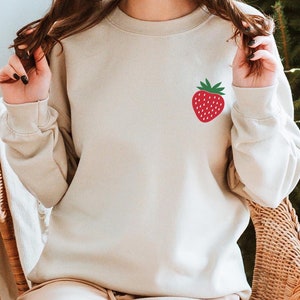 Strawberry Embroidered Sweatshirt,Embroidery Strawberry Crewneck,Strawberry Lover Gift,Strawberry Festival Sweatshirt,Strawberry Season Gift