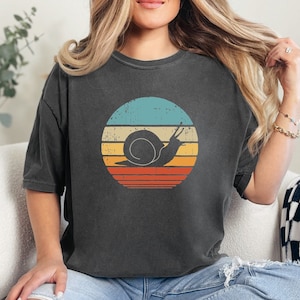 Comfort Colors®, Retro Snail Tshirt, Nature Lover Shirt, Botanical Insects Shirt, Garden Theme Shirt, Snail Lover Gift, Cute Animal Gift