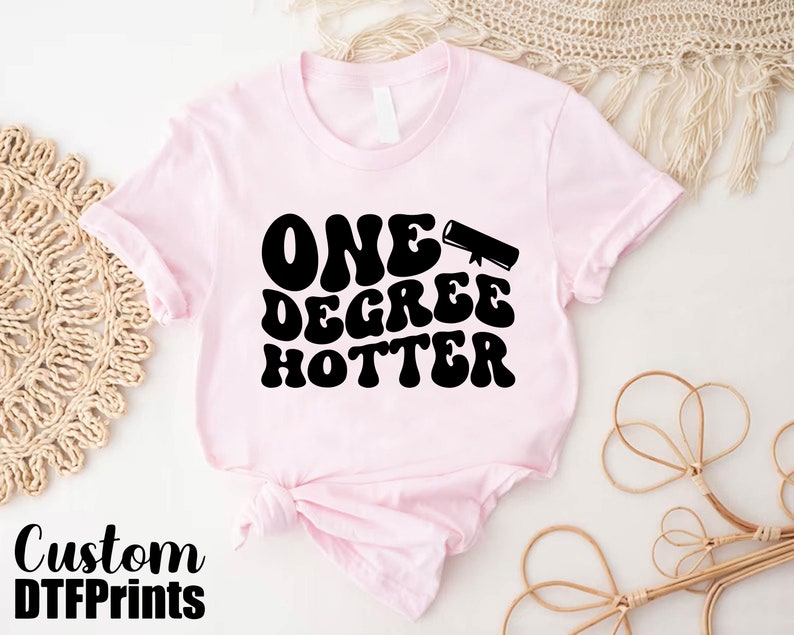 a shirt that says one degree potter on it