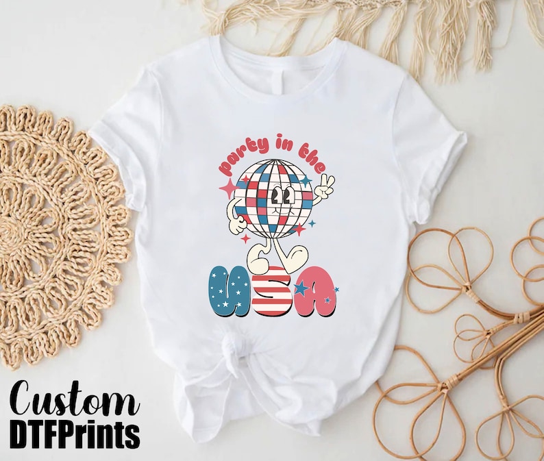 a t - shirt with an image of a hot air balloon
