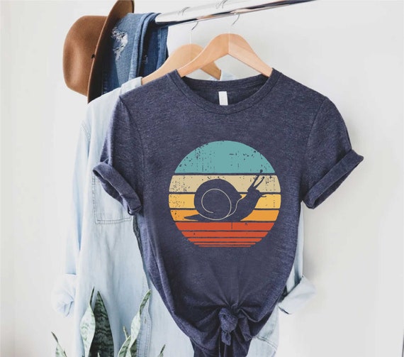 Retro Snail Shirt,Vintage Sunset Snail Tshirt,Snail Lover Gift,Snail Gift for Gardener,Vintage Gardening Tshirt,Boho Nature Shirt,Animal Tee