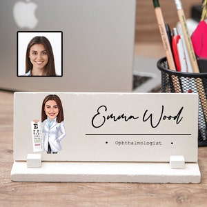 Optometrist Nameplate, Funny Optometry Gifts for Women, Optometrist Sign, Optometry Student Gift, Optometrist Caricature Desk Decor