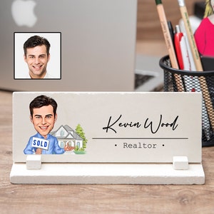 Makler-Schreibtisch-Namensschild für Männer mit Cartoon, männliches Makler-Schreibtischschild, individuelles Immobilienmakler-Geschenk, lustiges Makler-Geschenk für ihn