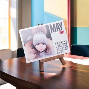 Custom Easel Photo Calendar 2025 for Desktop as Christmas Gift for Family, 2025 Family Calendar for Desk with Photos as New Year Gift Ideas