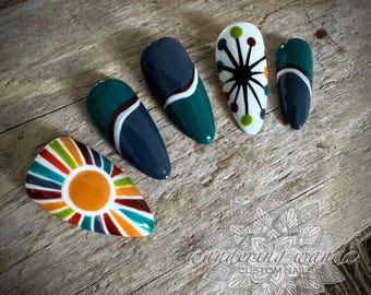 Sunshine  - 10pc | Sun | Retro | Press On Nails