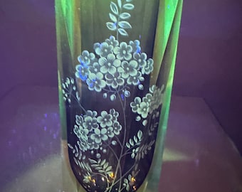 Sommerson Amber-and Gold White Flower Etched Vase