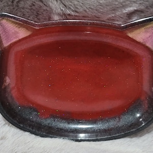 Cat shaped dish