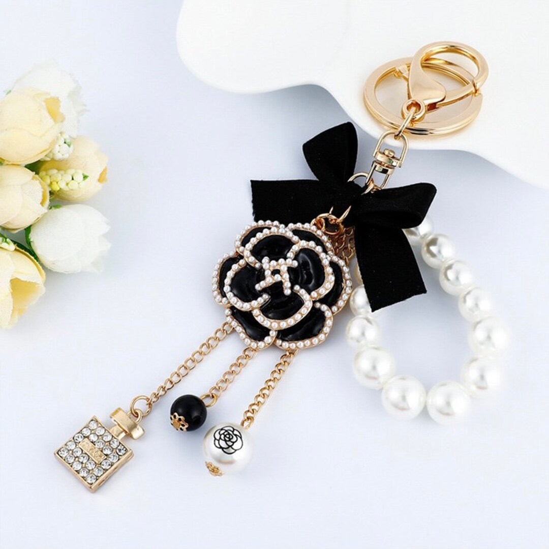 Diamond Camellia Pearl Keychain Crystal Rhinestone Stylish 