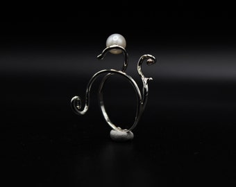 Esme ring- unique silver and pearl ring, dainty adjustable ring