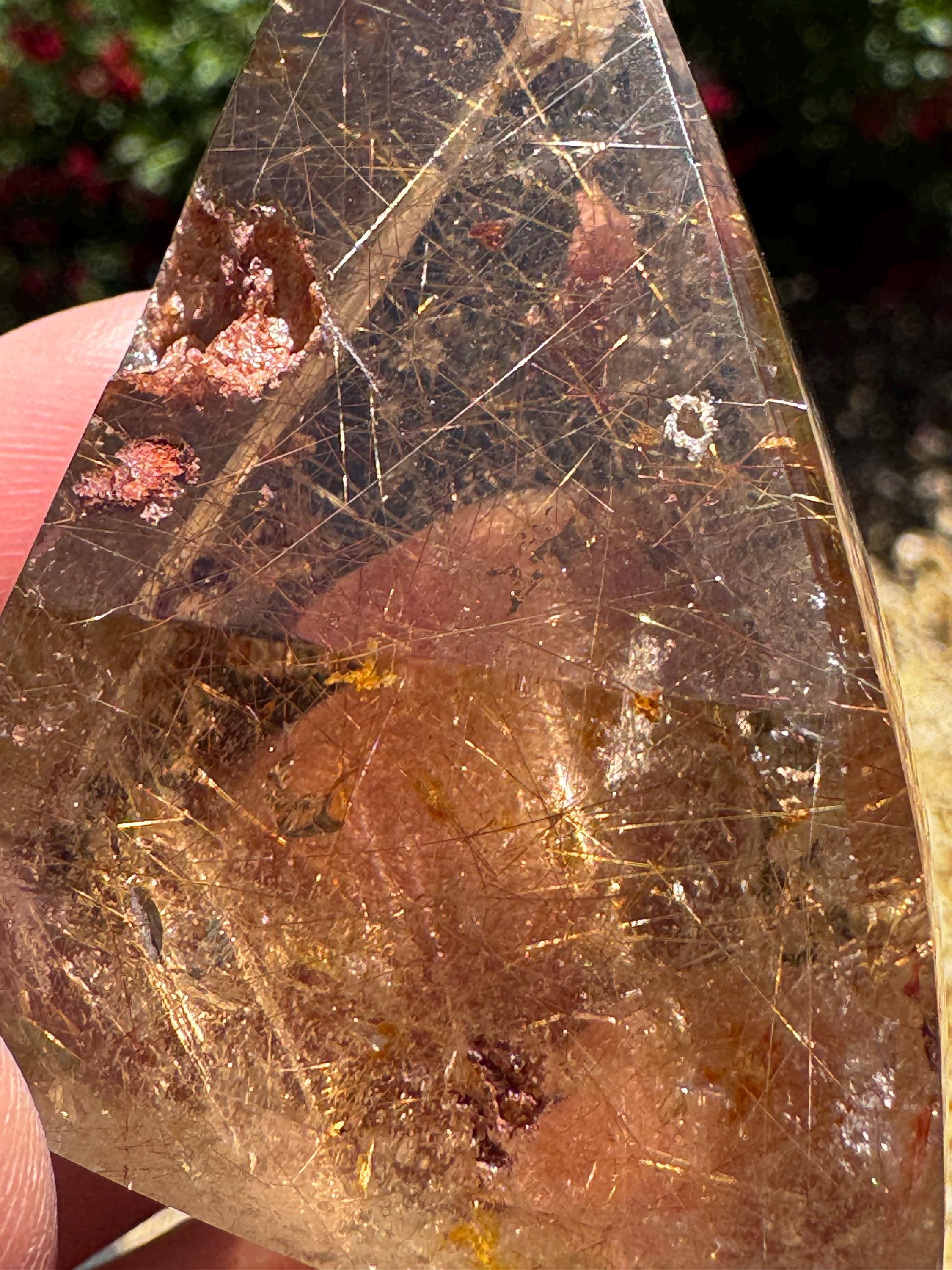 ブラジル ミナスジェライス州ディアマンチーナ産 ライトニングクォーツ ブラジル ミナスジェライス州ディアマンチーナ産 ライトニングクォーツ