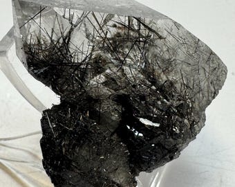 ブラジル、ミナスジェライス州ディアマンティーナ産ルチルクォーツ