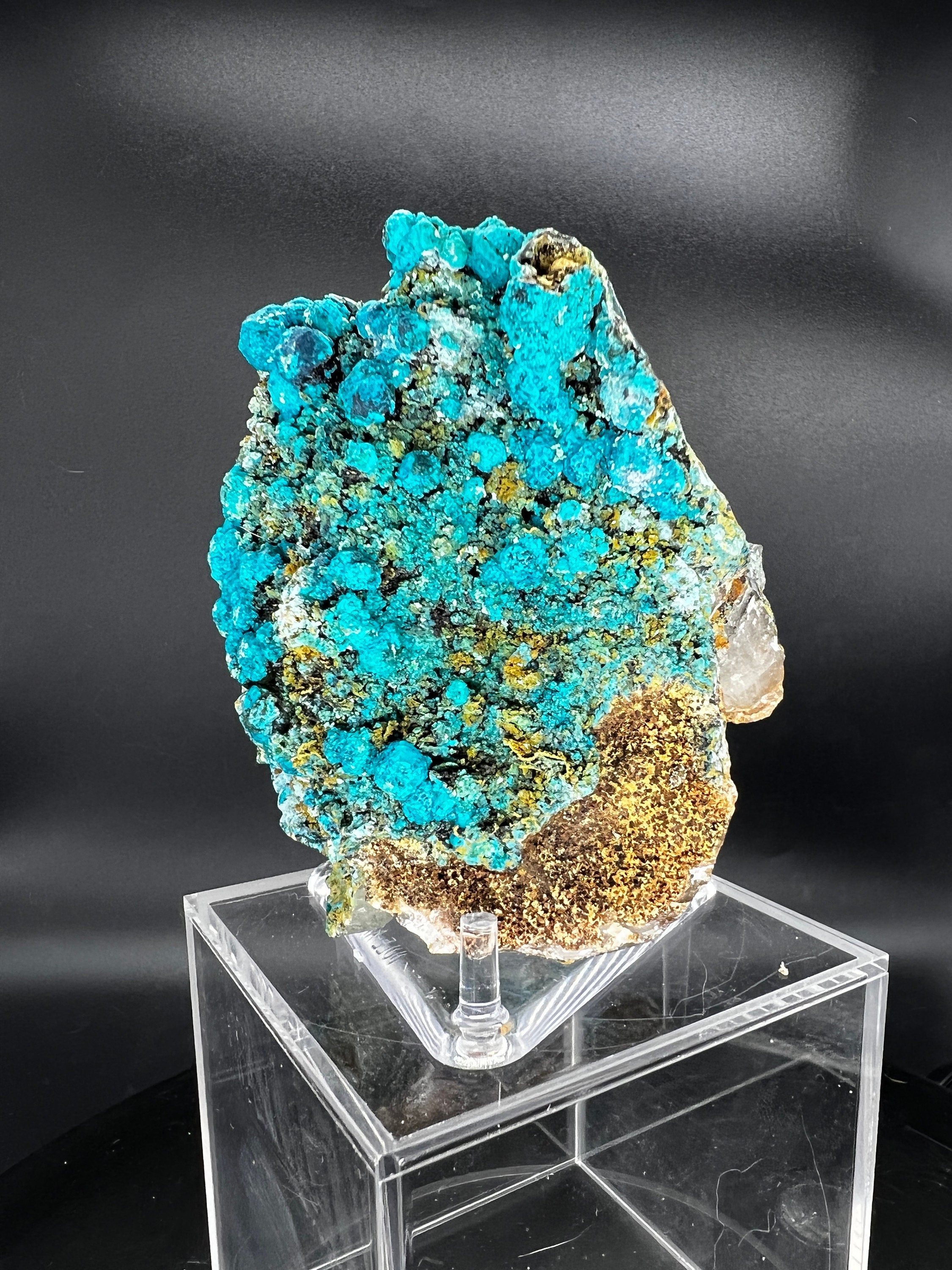 Chrysocolla, Malachite, Limonite & Tenorite On Quartz From Tentadora Mine in Peru 362G