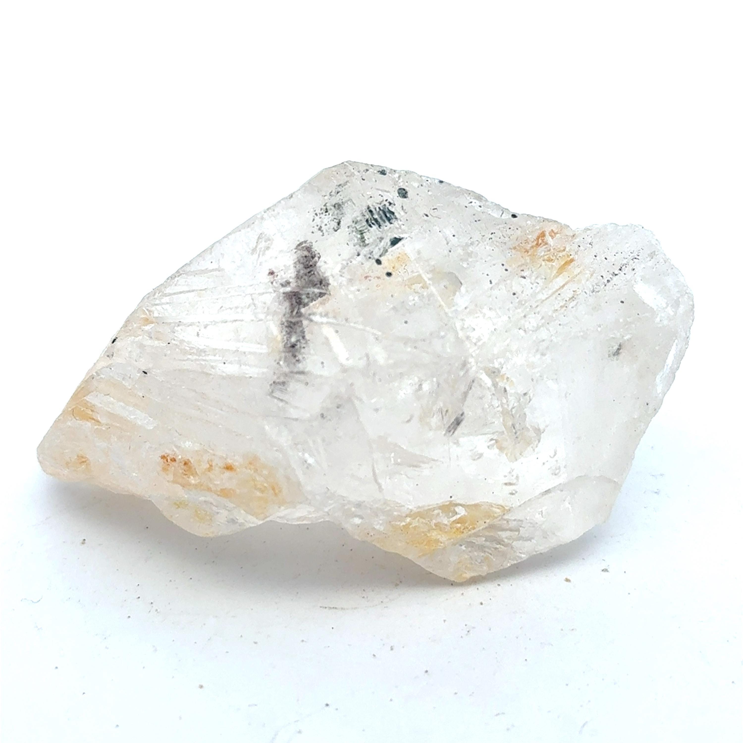 ブラジル、ミナスジェライス産、ヘマタイト入りエッチングディアマン