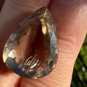 Pink Fire Covellite Faceted Quartz from Espirito Santo, Brazil, 9.65ct