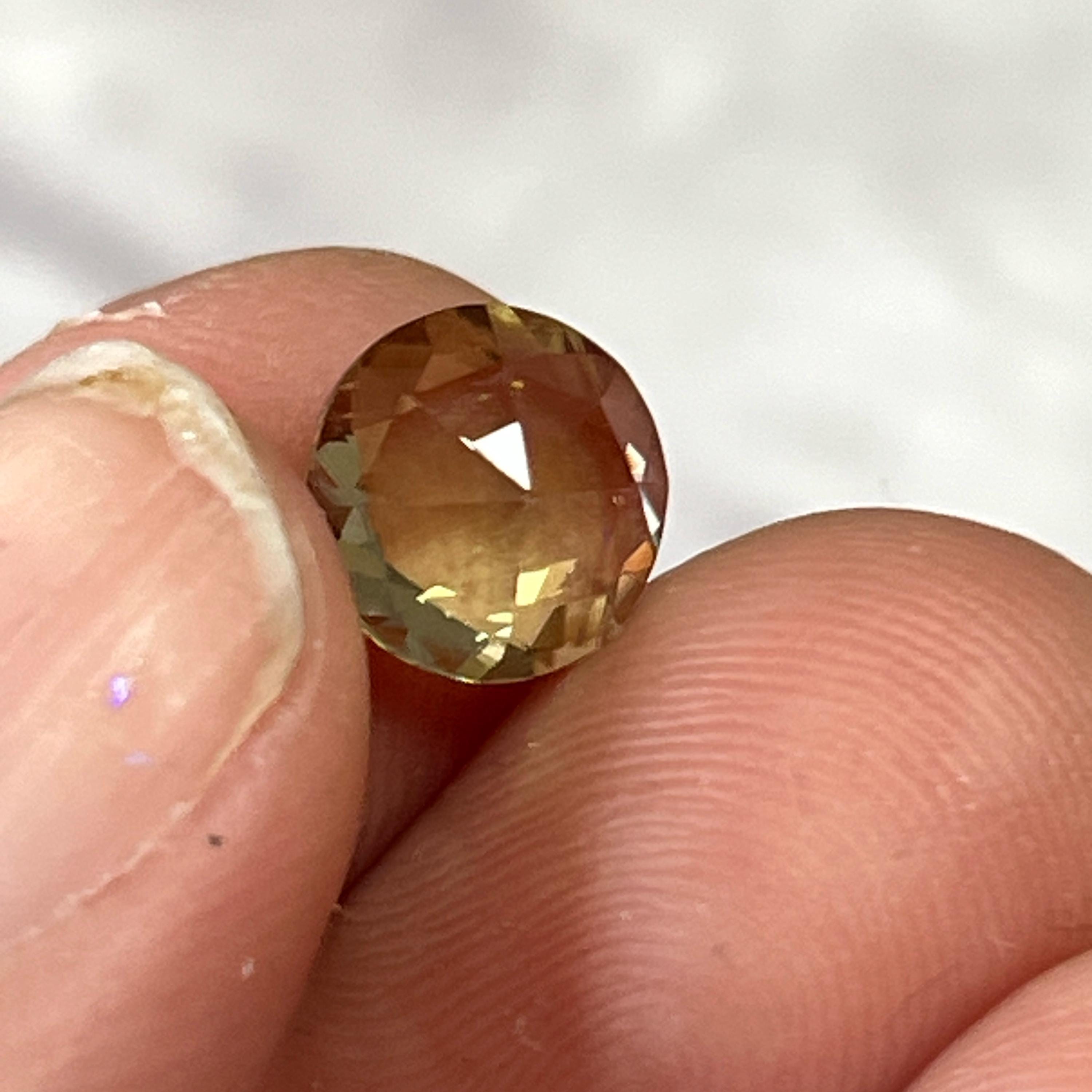 色が変わる希少なズルタナイト宝石：トルコ産ディアスポア、2.1