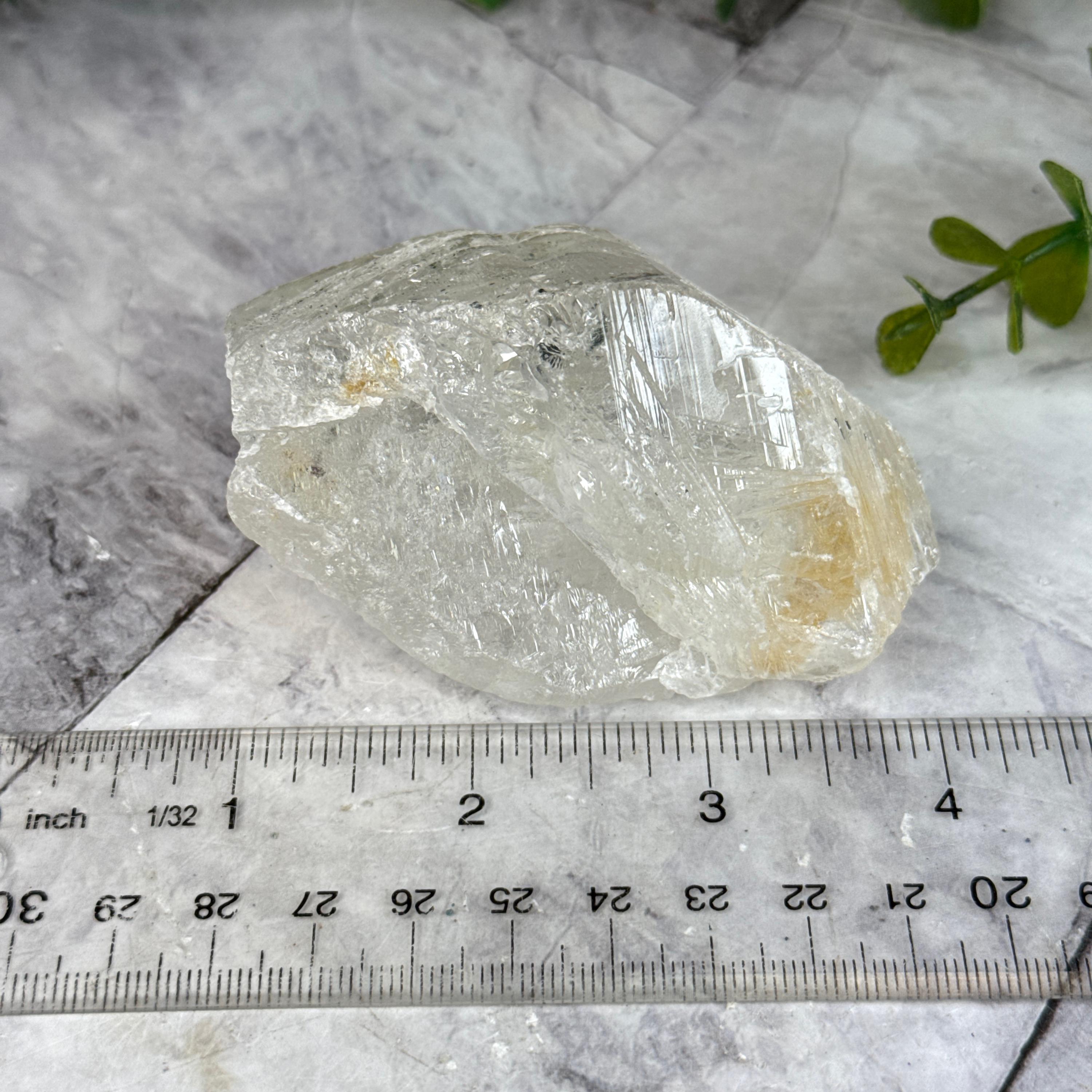 ブラジル、ミナスジェライス産、ヘマタイト入りエッチングディアマン