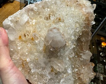 インド　ヒマチャルプラデーシュ産　 ヒマラヤ水晶クラスター　レアな形状 インド ヒマチャルプラデーシュ産 ヒマラヤ水晶クラスター レア