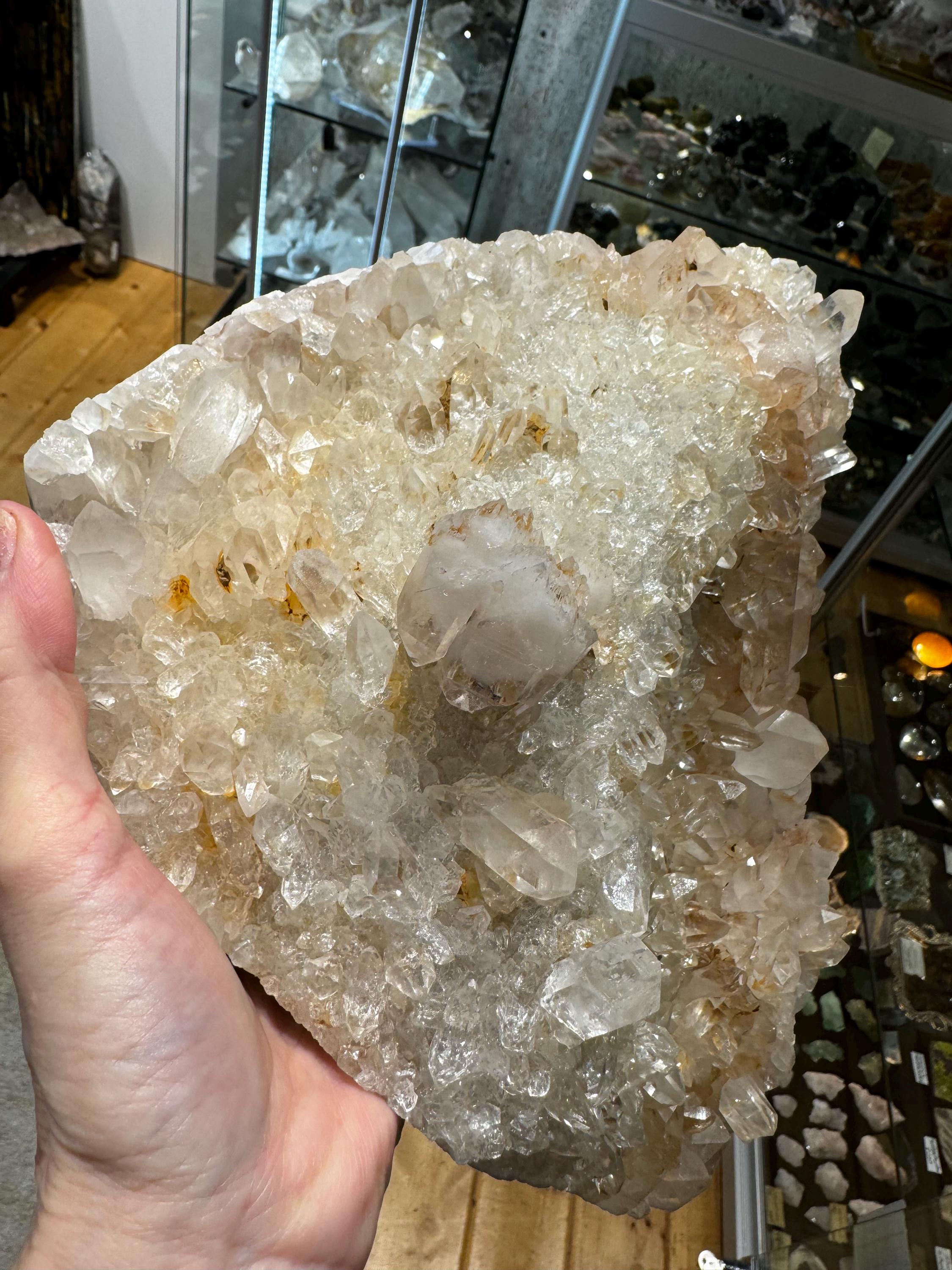 インド　ヒマチャルプラデーシュ産　 ヒマラヤ水晶クラスター　レアな形状 インド ヒマチャルプラデーシュ産 ヒマラヤ水晶クラスター レアな形状