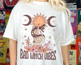 Bad Witch Vibes Shirt Witchy Herbst Kleidung Witchy Kleidung Komfort Farben TShirt Witch Vibes T-Shirt Witchy Geschenke Retro Skull T-Shirt Herbst