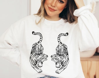 Tiger Graphic Sweatshirt Tiger Sweater Aesthetic Crewneck Indie Clothes Celestial Vintage Oversized Sweatshirt Trendy Crewneck Sweater