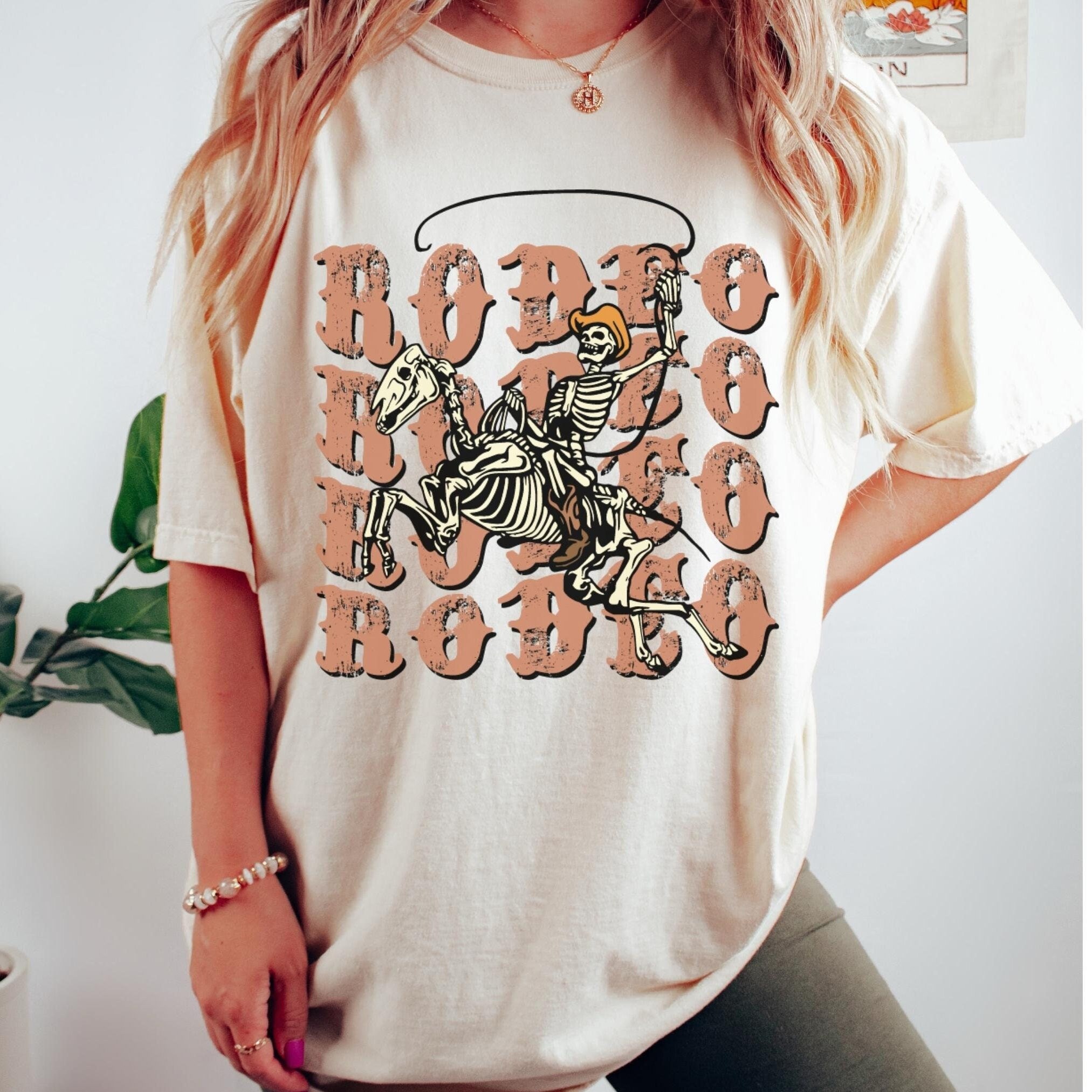 Bohemian Cowgirl American Rodeo T-Shirt - Women's T-Shirts In White