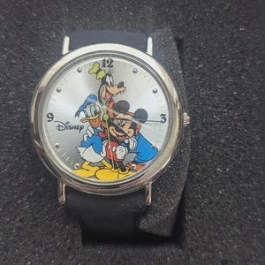 ＂７０years with Mickey  Mouse＂ 🌠 DISNEY MICKEY MOUSE 70 YEARS ANNIVERSARY VINTAGE QUARTZ WATCH