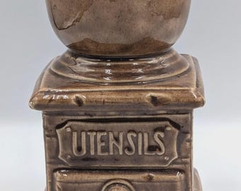 Soporte para utensilios de cerámica pintado a mano de 7 pulgadas.