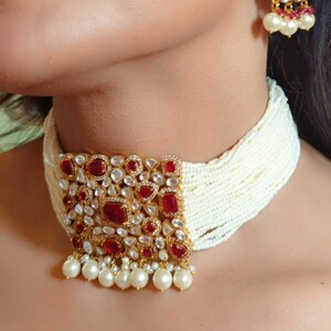 Ensemble tour de cou Flawless Monzonite et Red Doublet, avec de superbes boucles d&#39;oreilles - Bijoux indiens