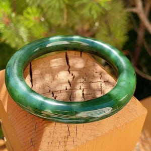 Certified Canadian Nephrite Jade Bangle Bracelet - 59mm Forest Green