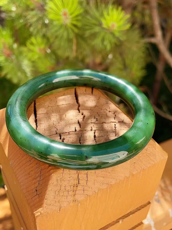 Certified Canadian Nephrite Jade Bangle Bracelet - 59mm Forest Green