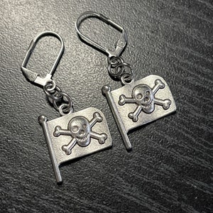 Jolly Roger Skull and Crossbones Pirate Flag with Stainless Steel Lever Backs Earrings