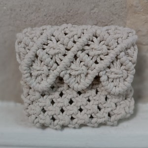 Tarjetero de macramé