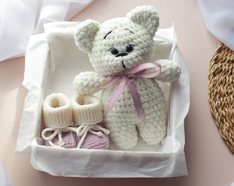 Handmade Crochet Bear Plushie Gift Set, Amigurumi Teddy Bear, Merino Wool Baby Booties, White and Pink Baby Shower, Birthday Gift for Baby