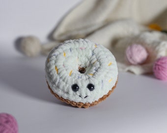 Handmade Amigurumi Mini Donut Plushie, Crochet Donut Dashboard Pet, Mini Donut Bag Decoration, Amigurumi Plush Birthday Gift, Cute Donut