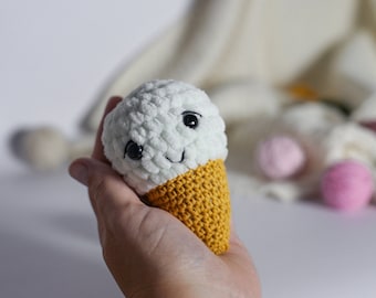 Handmade Crochet Mini Ice Cream Plush, Soft Fluffy Amigurumi Toy, Knitted Ice Cream Cone Plush, Perfect Gift for Kids, Cute Ice Cream Toy