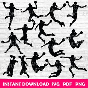 Op de afbeelding: Zwarte silhouetten van handbalspelers in actie, springend en de bal werpend. De achtergrond is een witte bakstenen muur. De onderkant van de afbeelding bevat de tekst "INSTANT DOWNLOAD SVG PDF PNG".