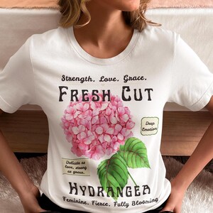 T-shirt with Flowers Floral Shirt Hydrangea Lover Tee Vintage Style Romantic T-shirt Botancial Boho Tee Gardening Lover Gift Valentines Day