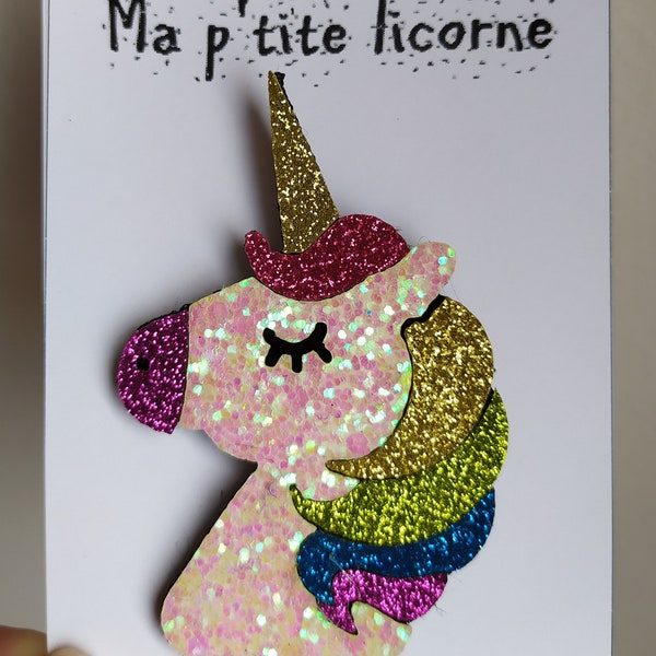 Broche feutrine pailletée licorne