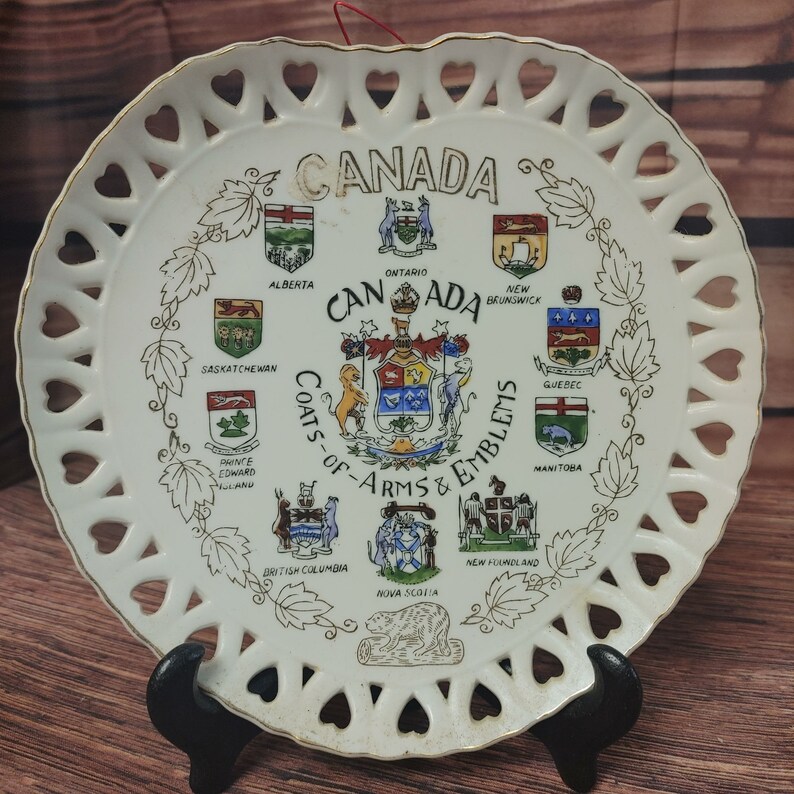 Canadian Style Emblems Vintage Canada Coats of Arms & Emblems Collectors Plate - Etsy